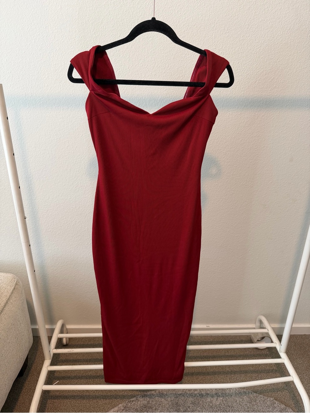 Elegant Red Off-Shoulder Midi Dress
